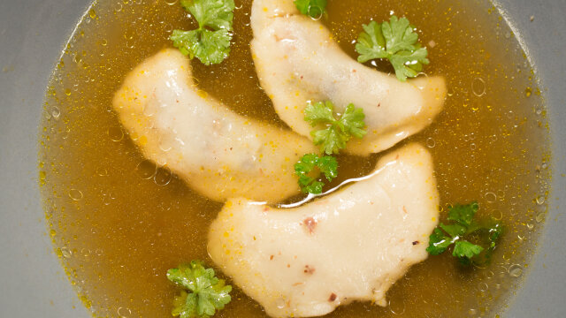 Pierogi z farszem z ogonów wołowych